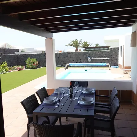 Villa Endearing Lanzarote Dorada 3 Bedrooms Private Pool Sun Terrace Hot Tub *