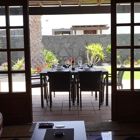 Villa Endearing Lanzarote Dorada 3 Bedrooms Private Pool Sun Terrace Hot Tub