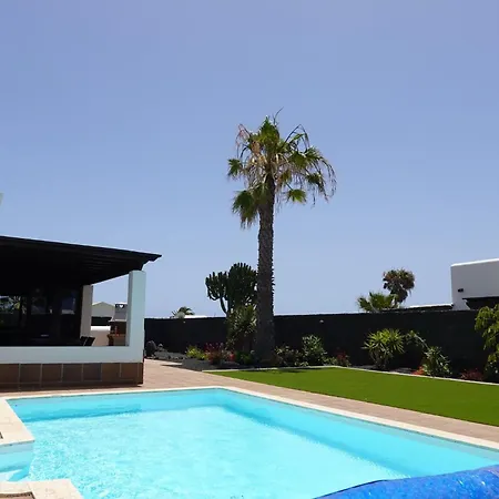 Villa Endearing Lanzarote Dorada 3 Bedrooms Private Pool Sun Terrace Hot Tub