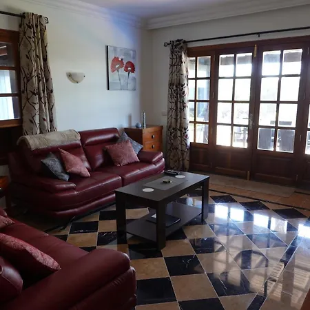 Villa Endearing Lanzarote Dorada 3 Bedrooms Private Pool Sun Terrace Hot Tub *
